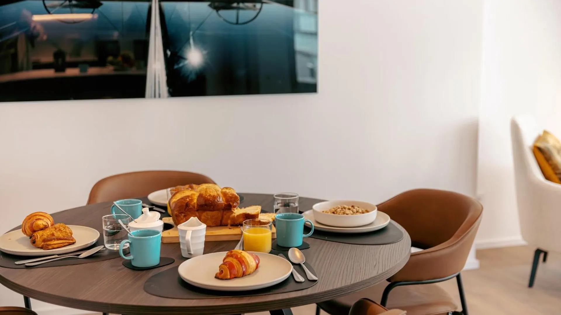 Media Bay Apartments In Kirchberg By Rentaroo Luxembourg 0*,