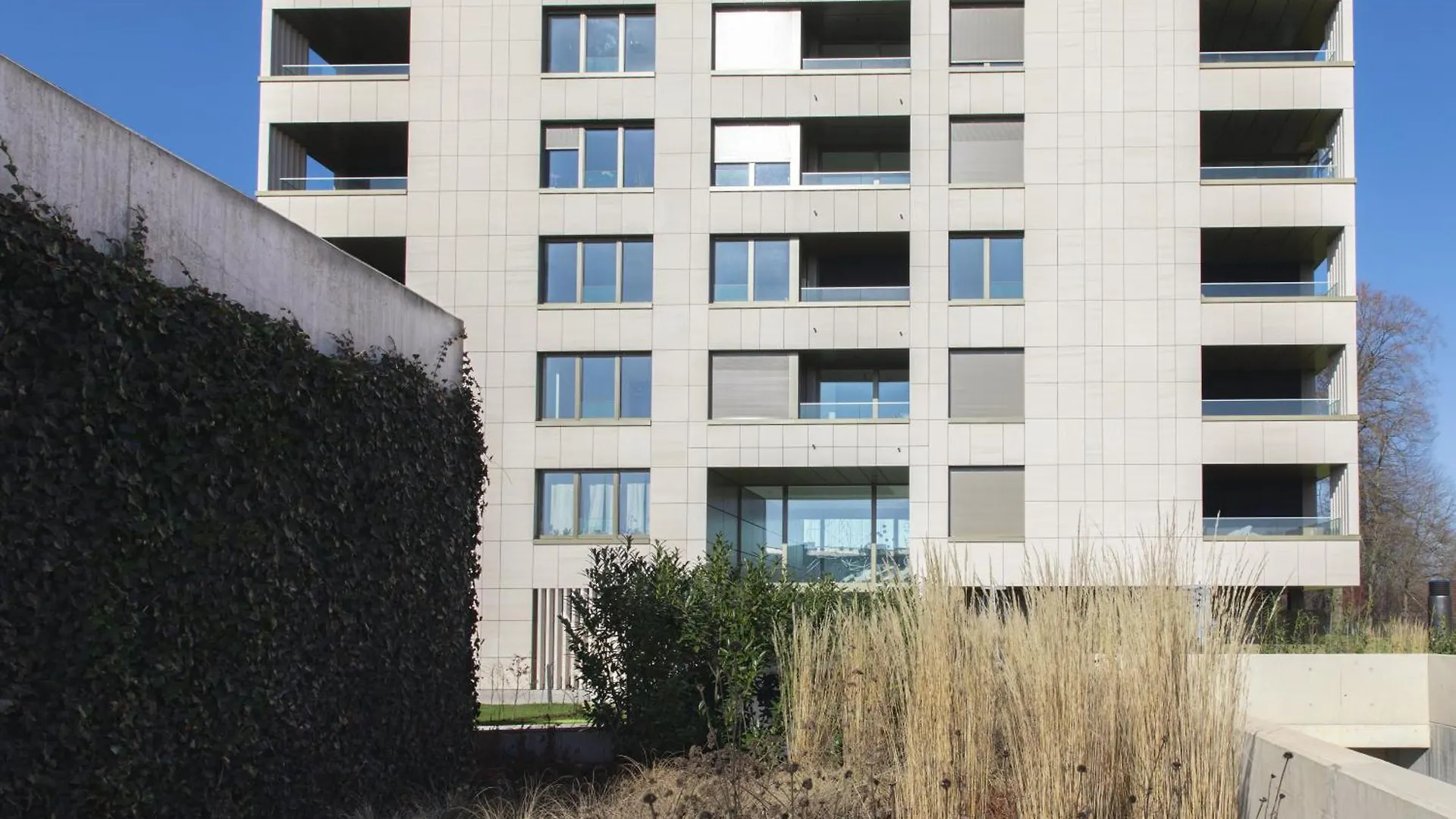 Media Bay Apartments In Kirchberg By Rentaroo Luxemburg Luxemburg