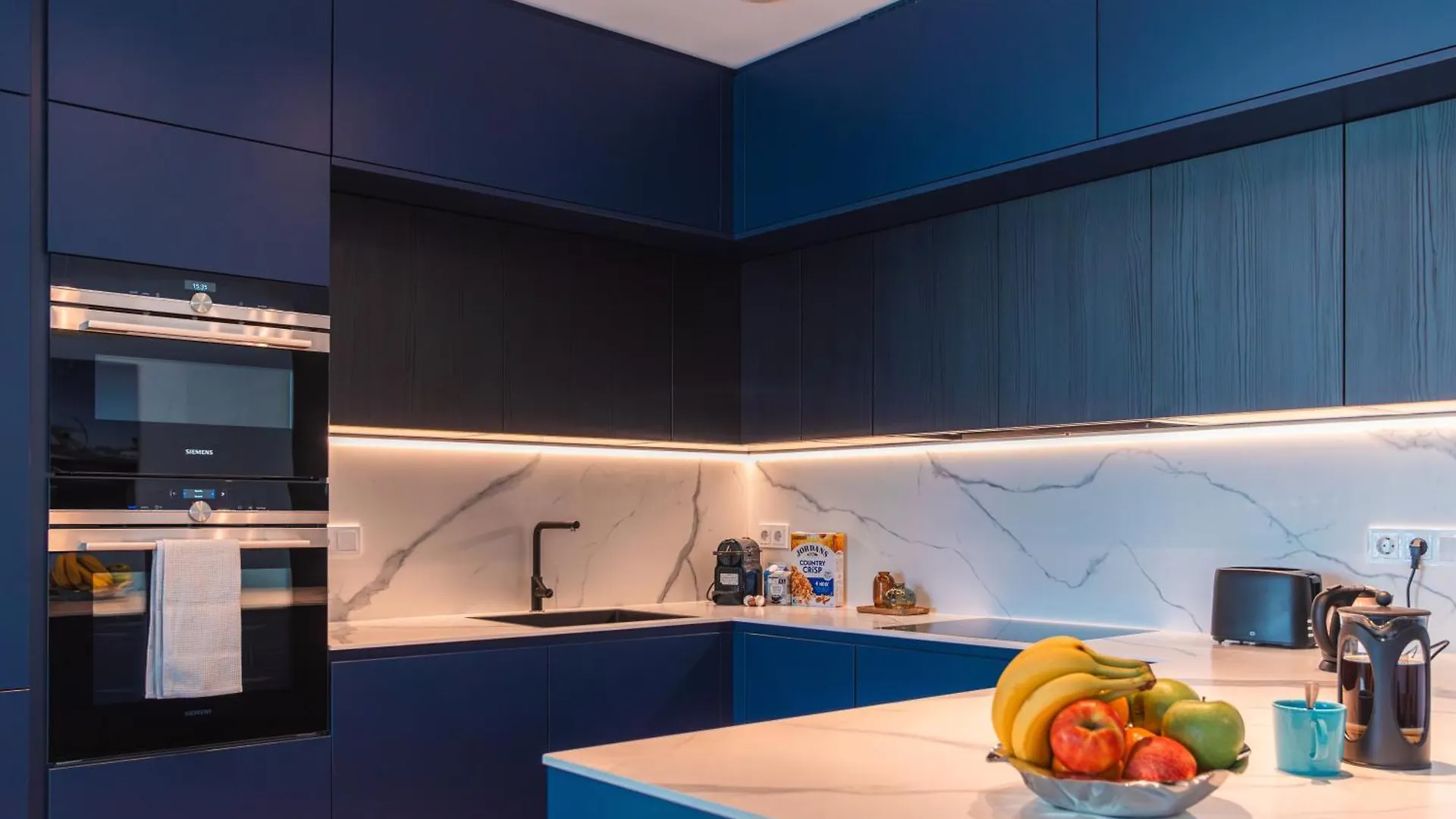 Media Bay Apartments In Kirchberg By Rentaroo Luxemburg 0*,