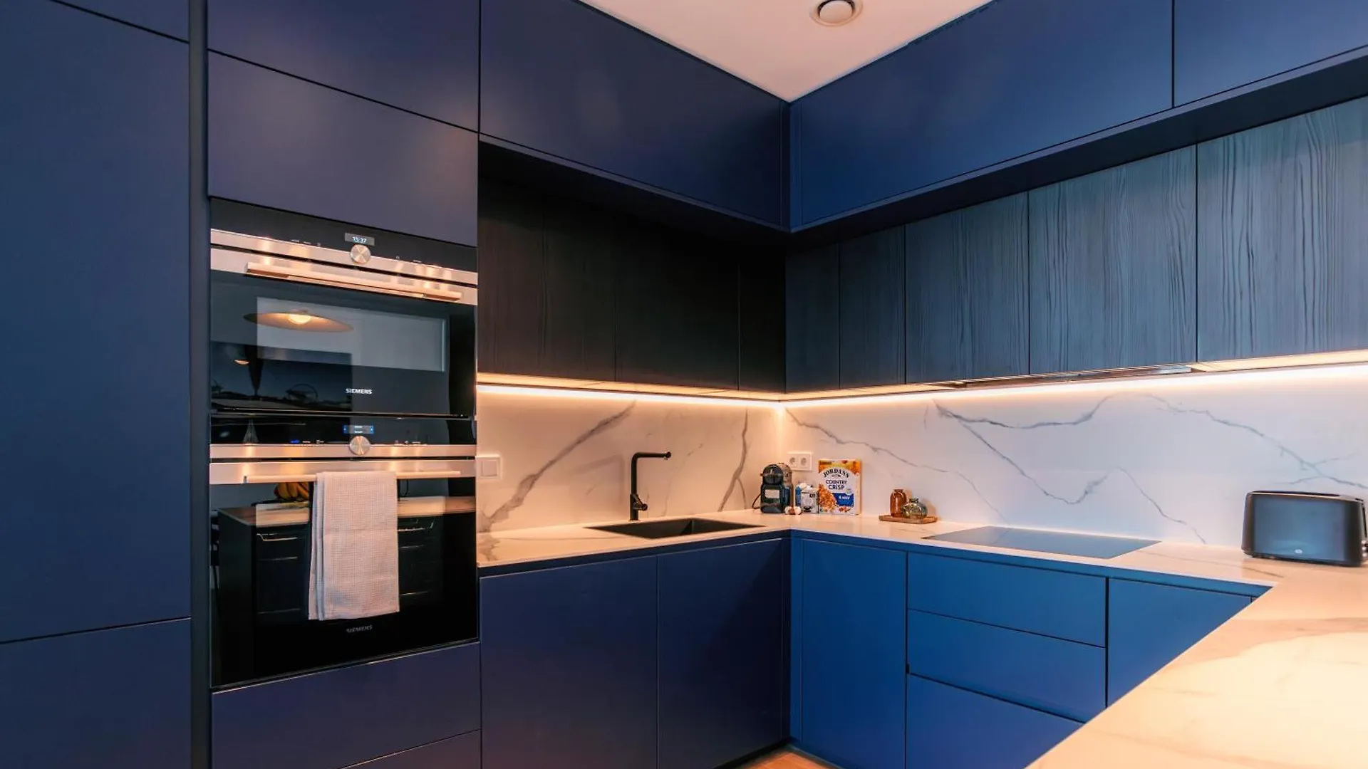 Media Bay Apartments In Kirchberg By Rentaroo Luxemburg Luxemburg